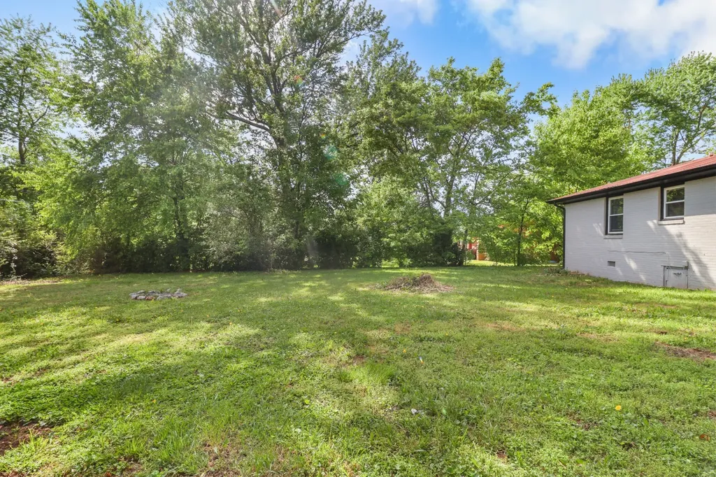 10 Lexington Drive Clarksville TN 37042
