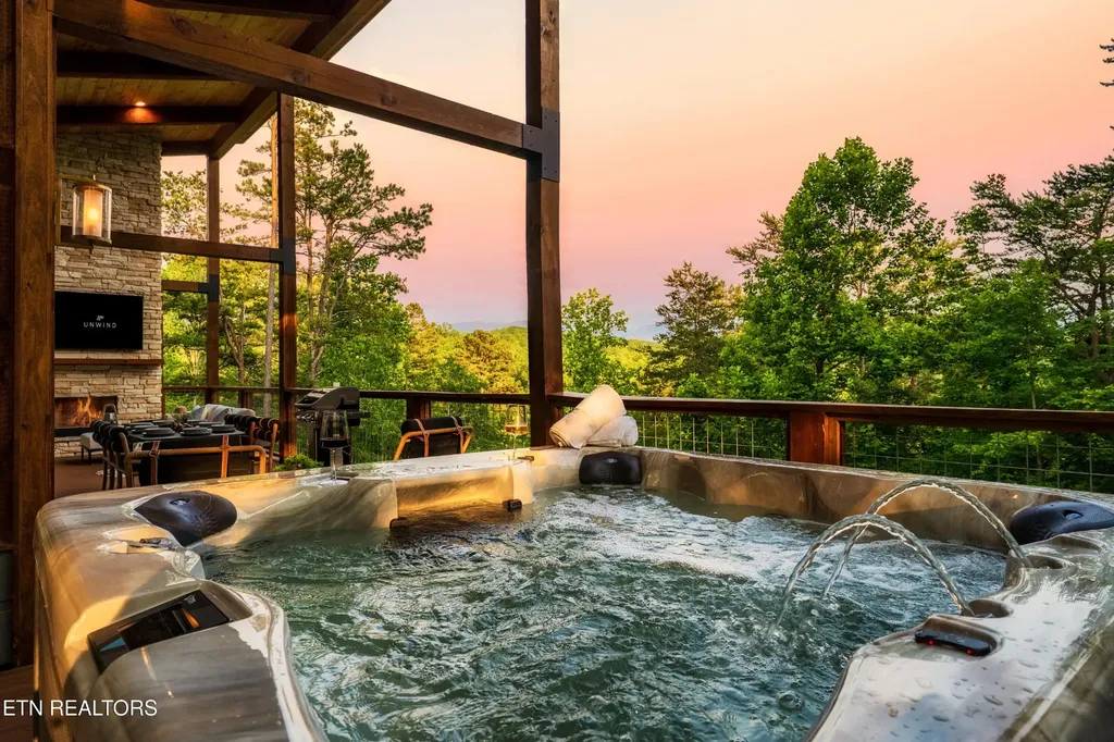 2234 Legend Drive Sevierville TN 37876