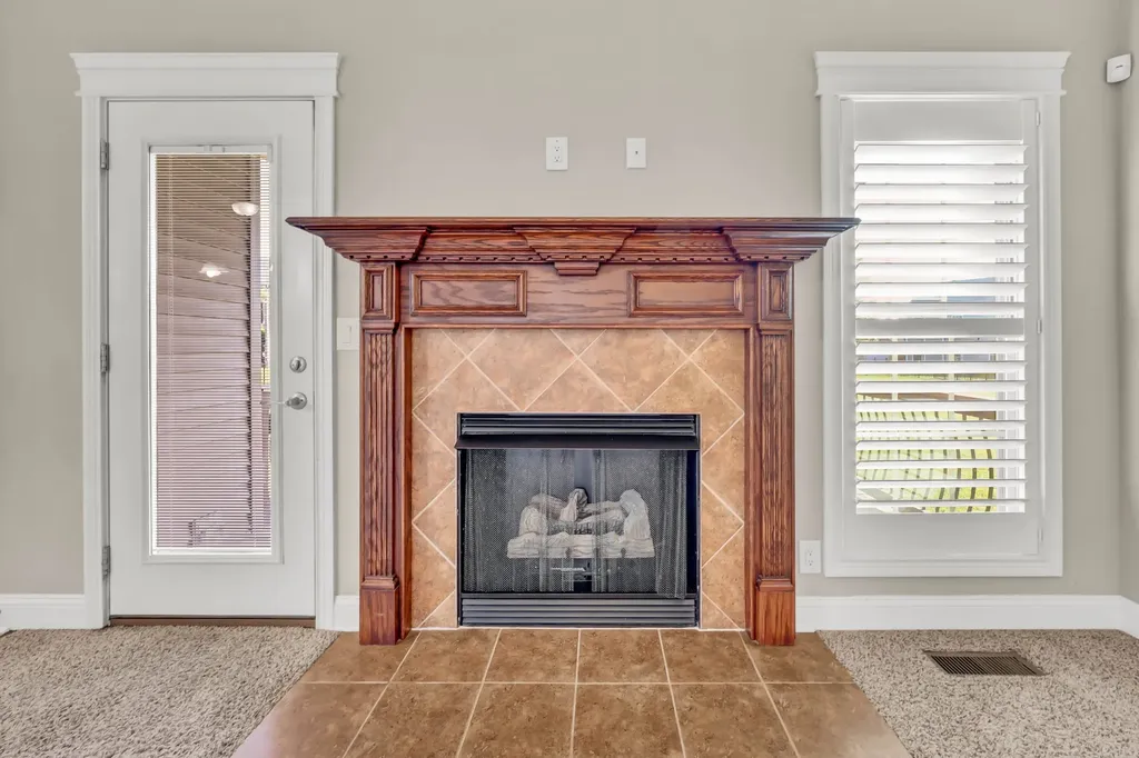 126 Parkland Circle Clarksville TN 37043
