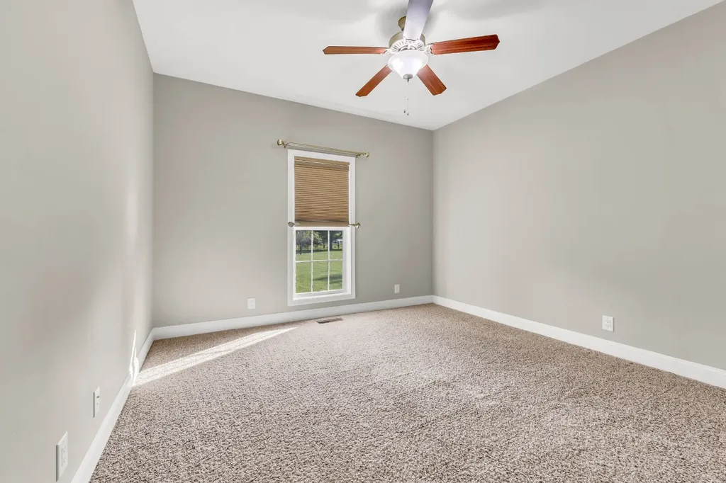 126 Parkland Circle Clarksville TN 37043