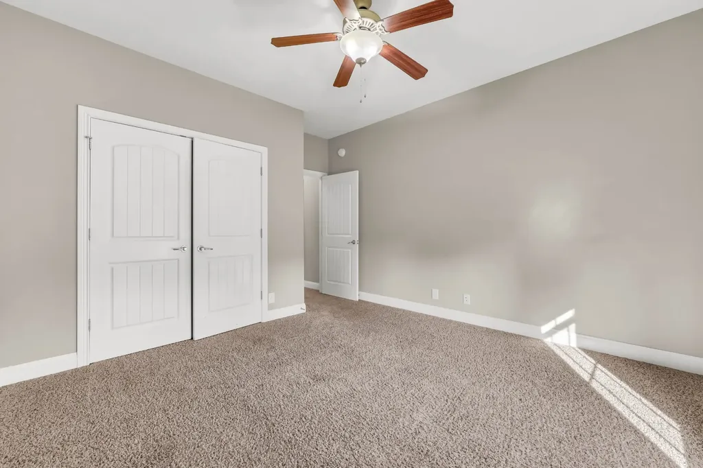 126 Parkland Circle Clarksville TN 37043
