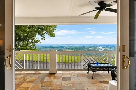 121 N Palisades Drive Signal Mountain TN 37377