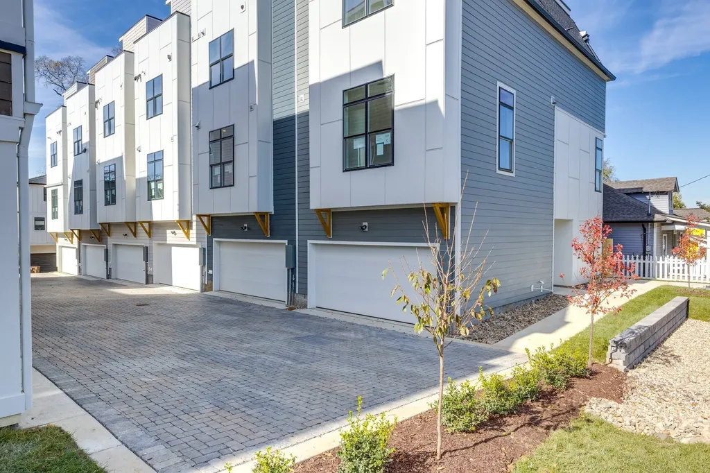 110 Myrtle Street Nashville TN 37206