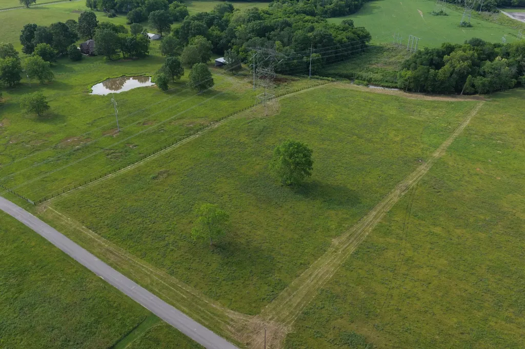 0 West Road Wartrace TN 37183