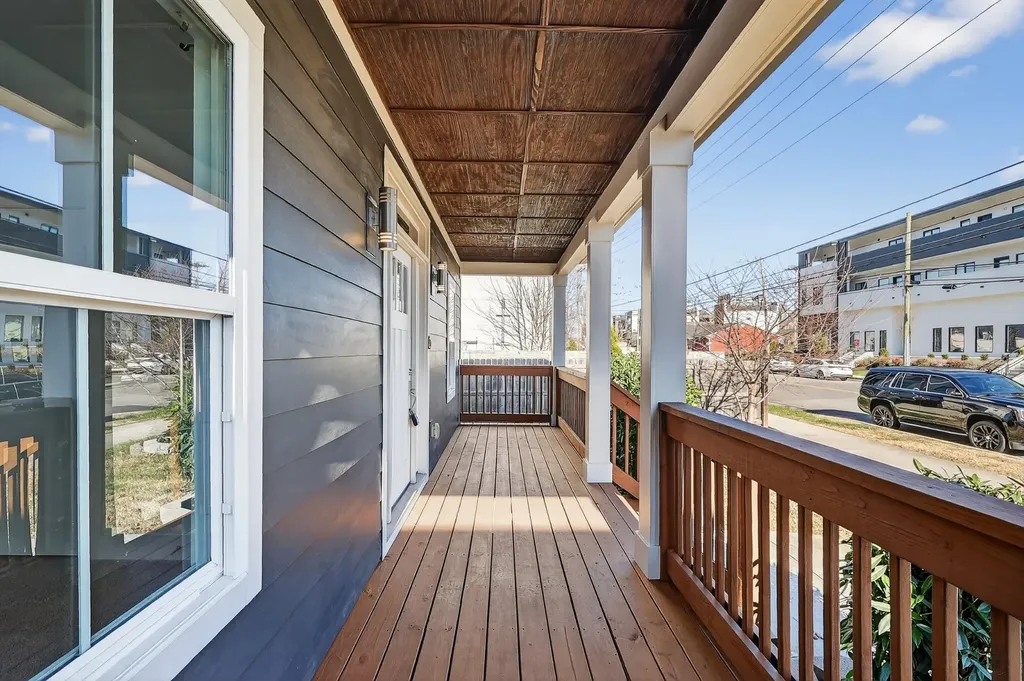 1917 9th Ave, N Nashville TN 37208