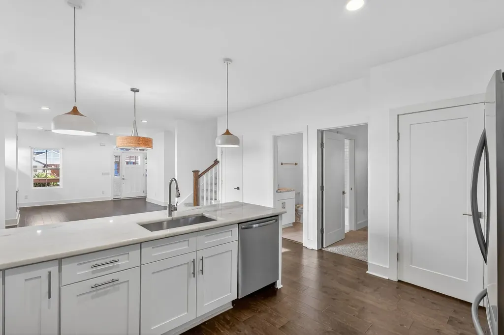 1917 9th Ave, N Nashville TN 37208