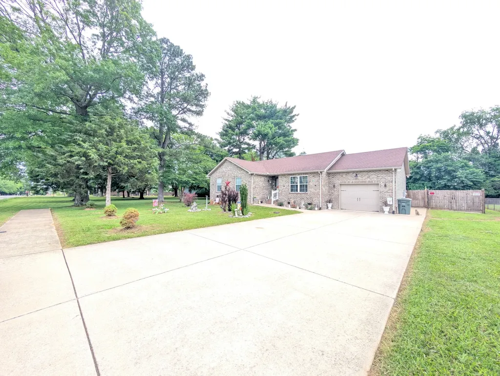 661 Portland Boulevard Portland TN 37148