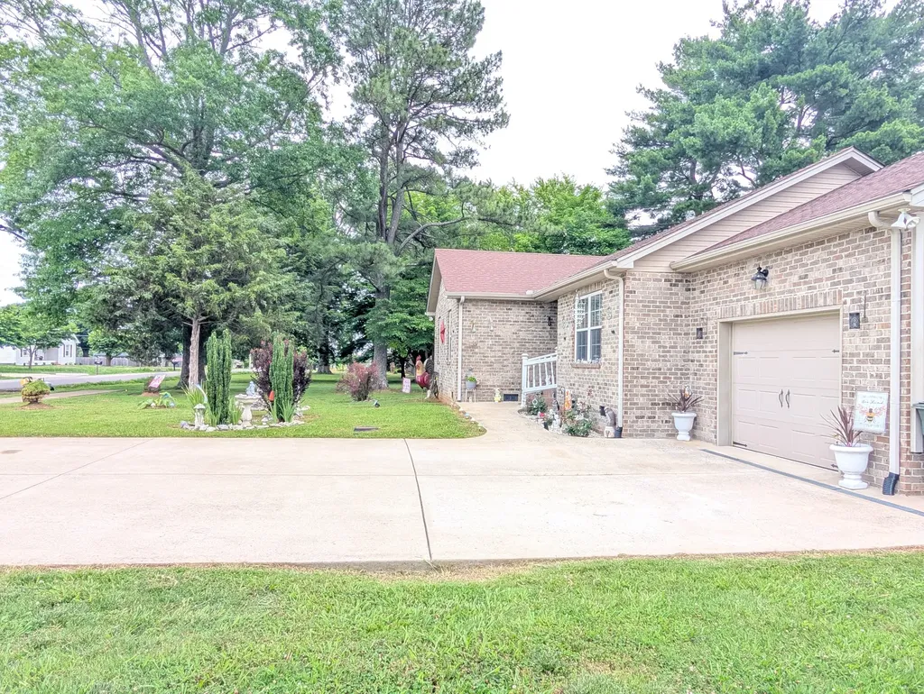 661 Portland Boulevard Portland TN 37148