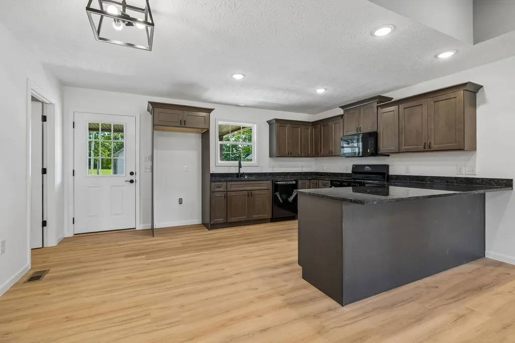 317 Cassie Drive Lafayette TN 37083