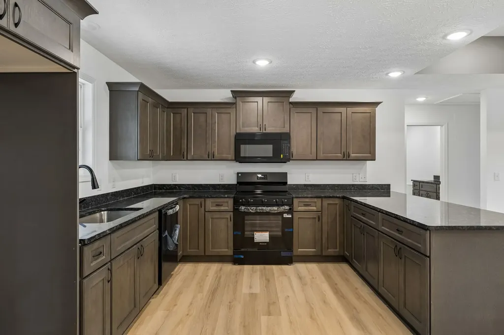 317 Cassie Drive Lafayette TN 37083
