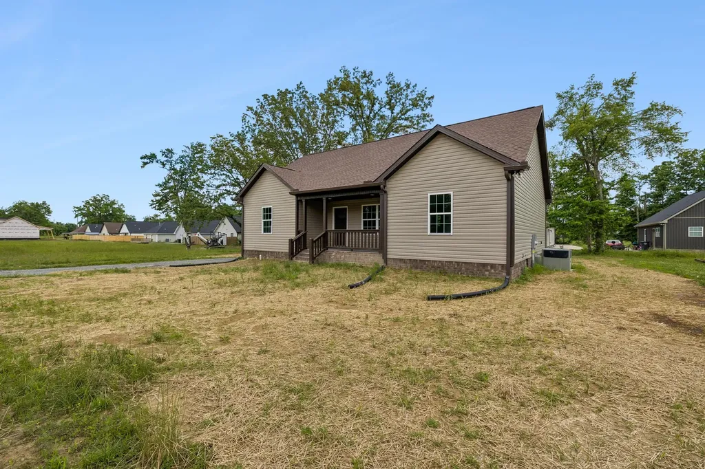 317 Cassie Drive Lafayette TN 37083