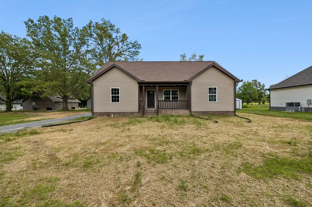 317 Cassie Drive Lafayette TN 37083