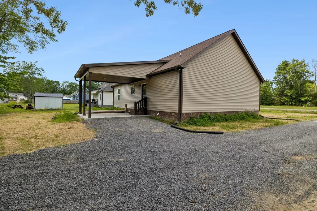 317 Cassie Drive Lafayette TN 37083