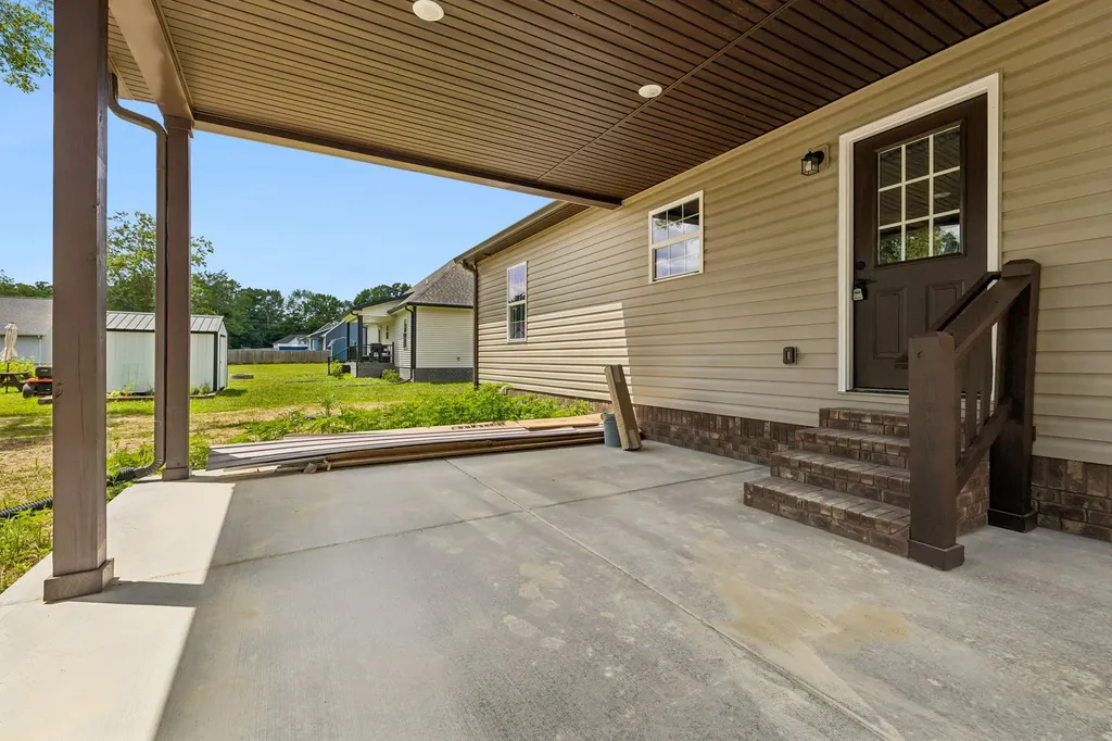 317 Cassie Drive Lafayette TN 37083