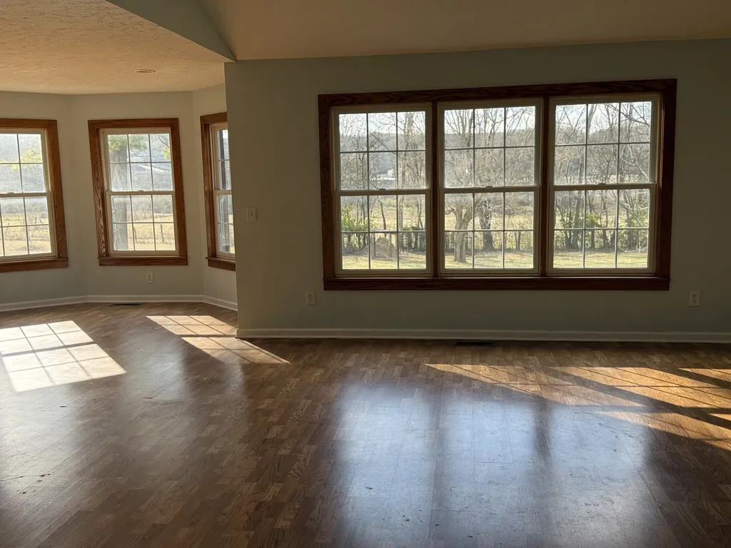 313 Murfreesboro Road Woodbury TN 37190