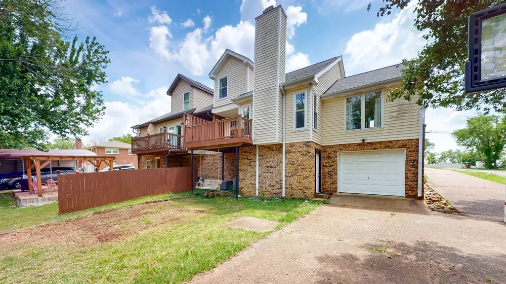 2128 E Hill Drive Madison TN 37115