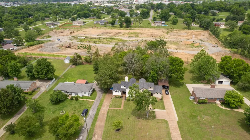 2128 E Hill Drive Madison TN 37115