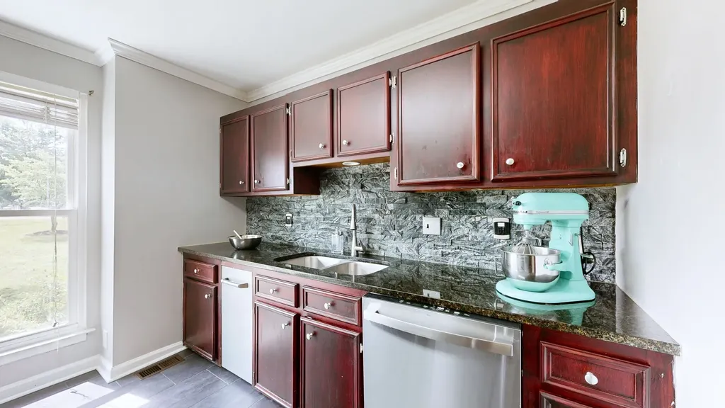 2128 E Hill Drive Madison TN 37115