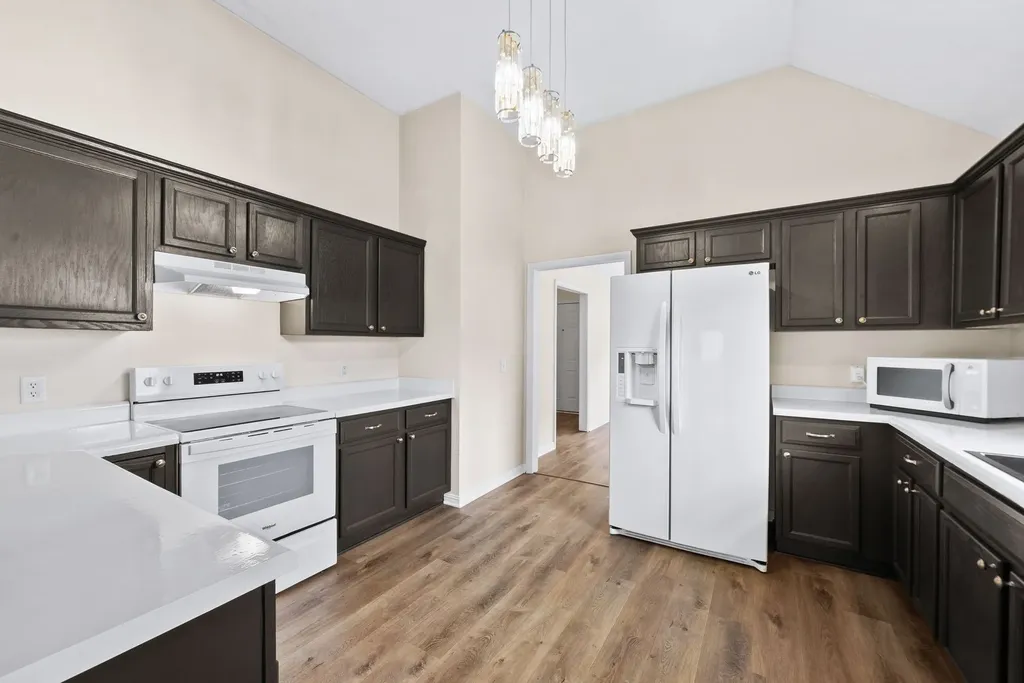 2300 Broadview Drive Nashville TN 37217
