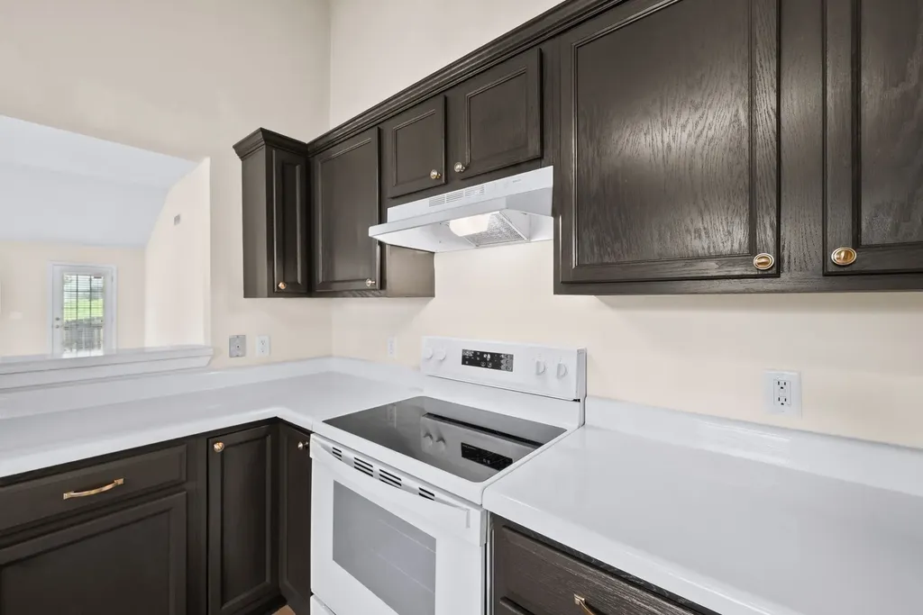 2300 Broadview Drive Nashville TN 37217