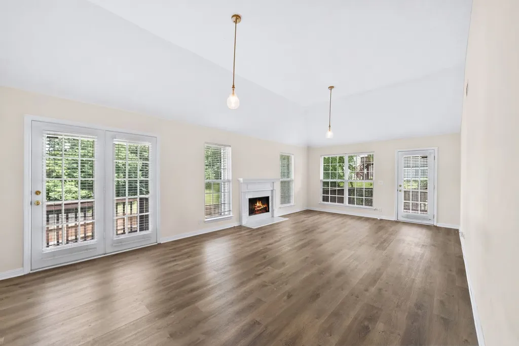 2300 Broadview Drive Nashville TN 37217