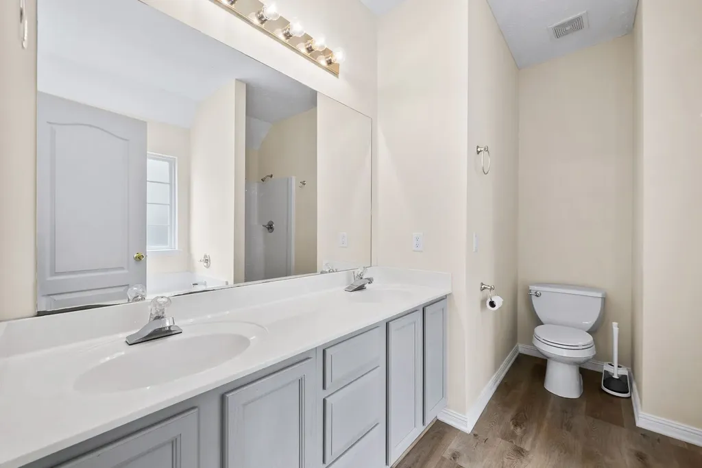 2300 Broadview Drive Nashville TN 37217