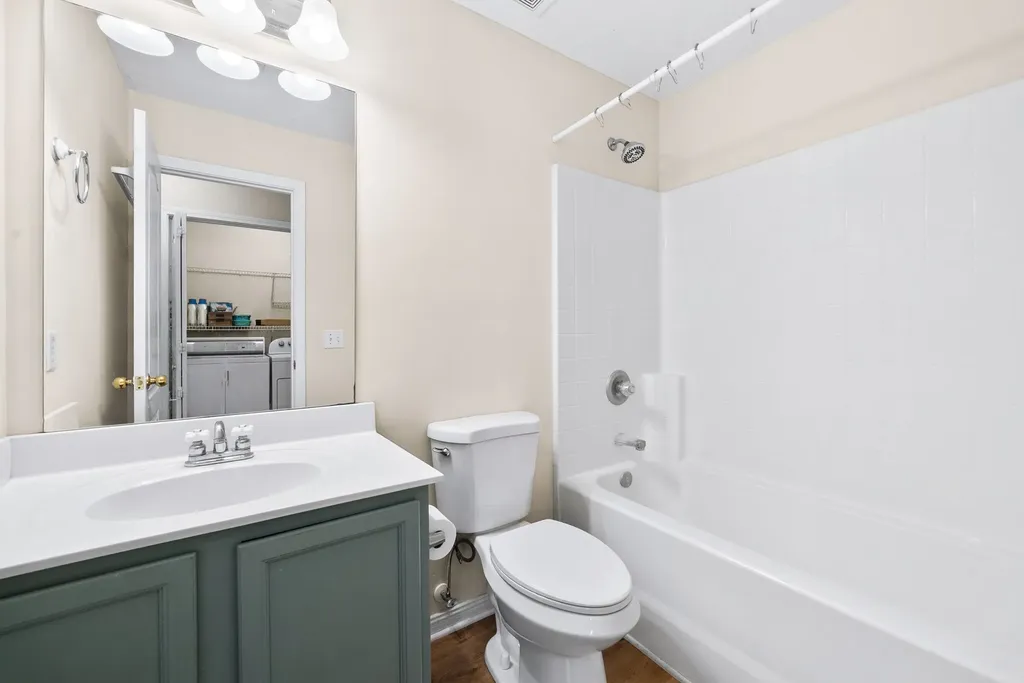 2300 Broadview Drive Nashville TN 37217