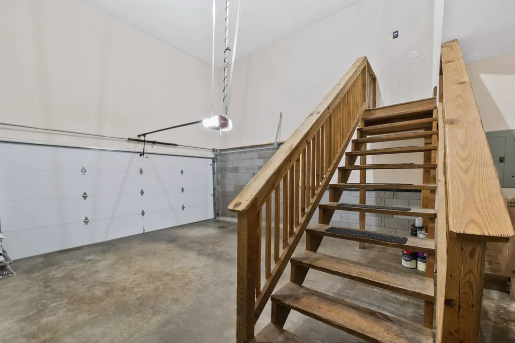 2300 Broadview Drive Nashville TN 37217