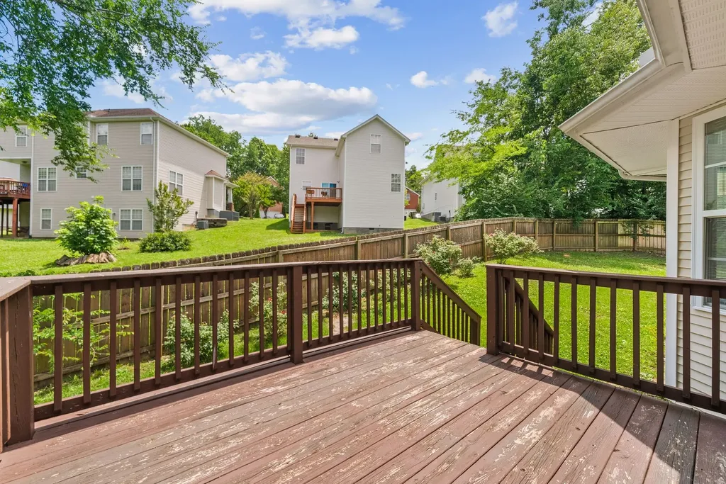 2300 Broadview Drive Nashville TN 37217