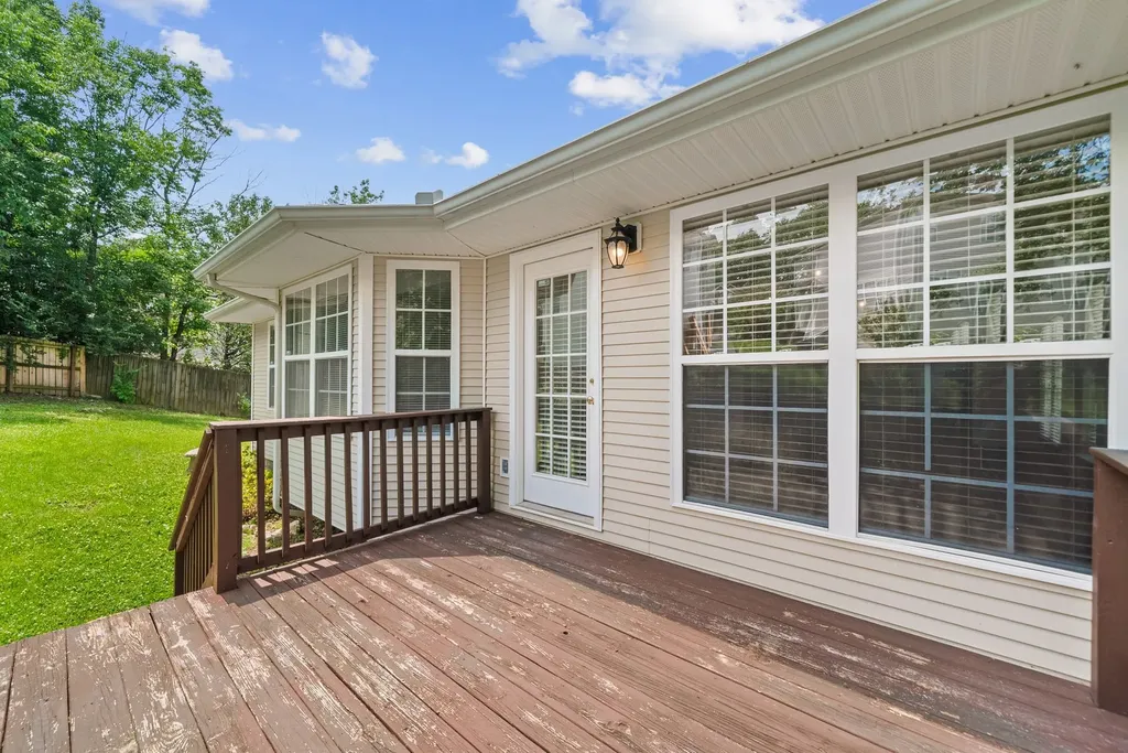 2300 Broadview Drive Nashville TN 37217