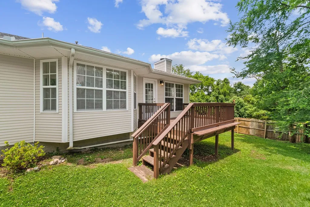 2300 Broadview Drive Nashville TN 37217
