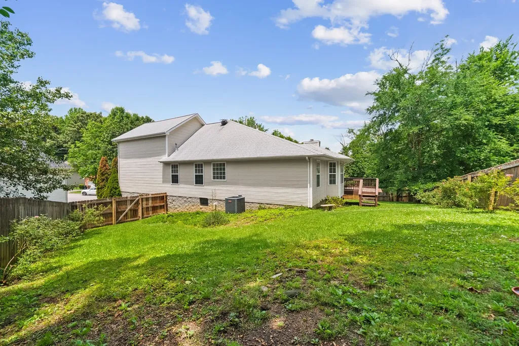 2300 Broadview Drive Nashville TN 37217