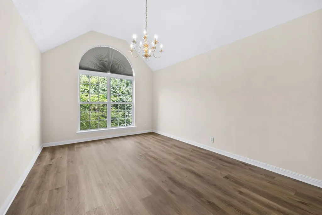 2300 Broadview Drive Nashville TN 37217