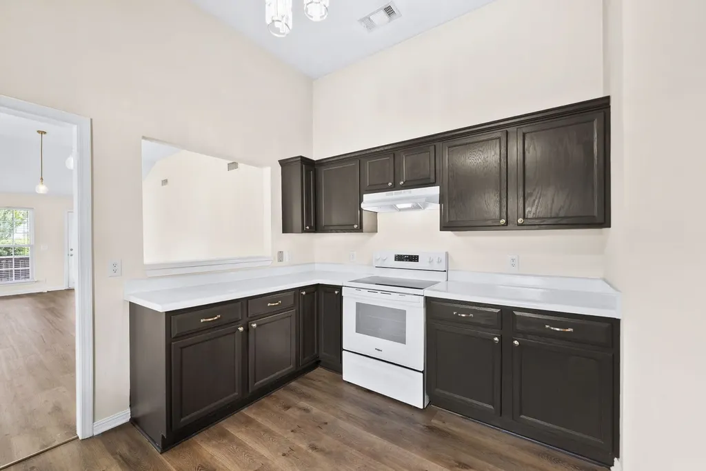 2300 Broadview Drive Nashville TN 37217