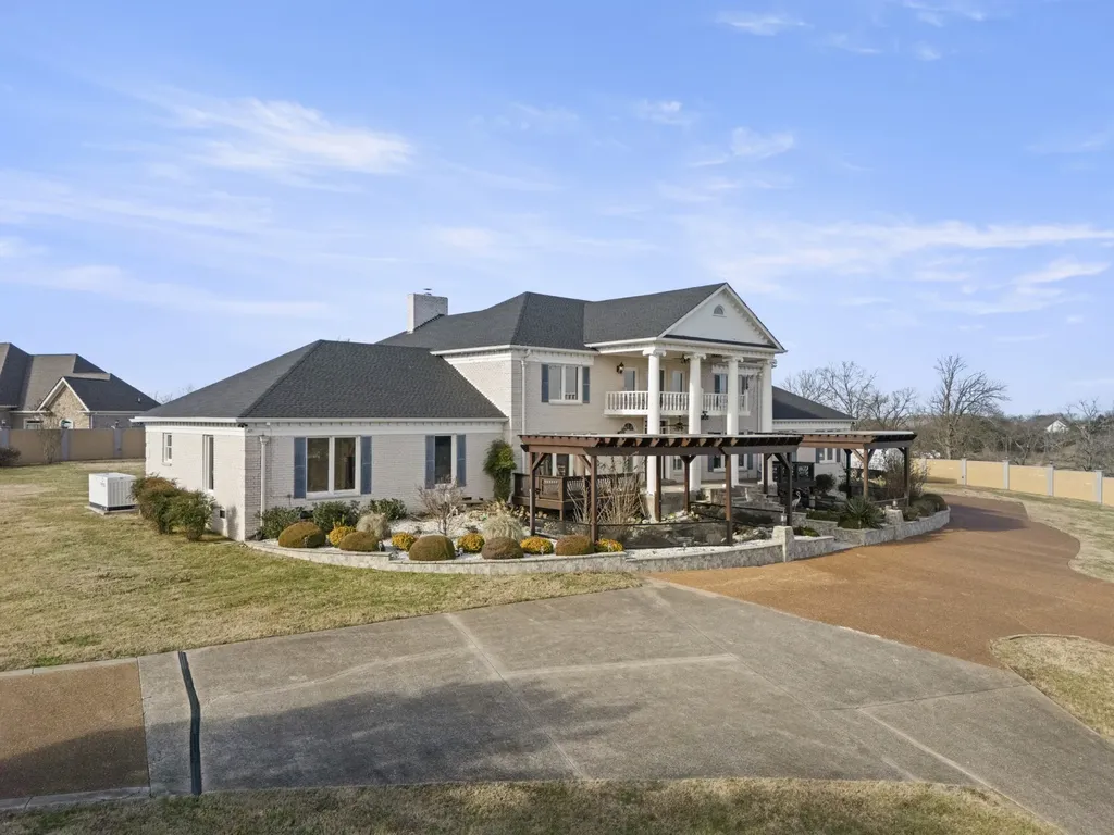 201 Vineyard Way Lebanon TN 37087