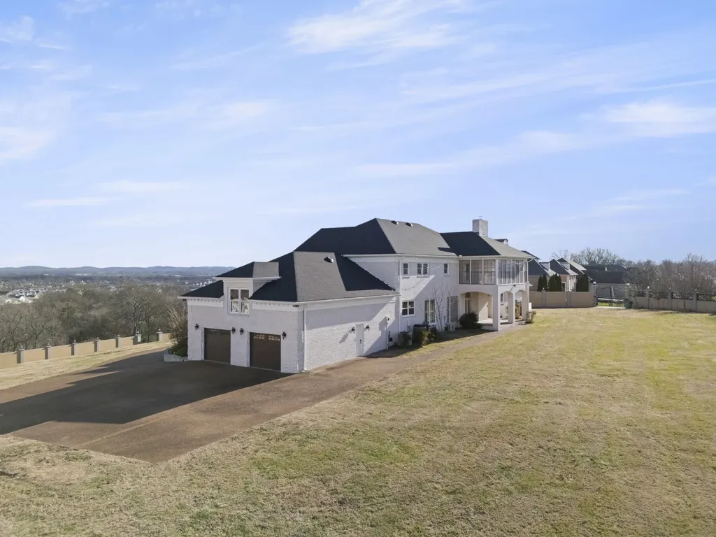 201 Vineyard Way Lebanon TN 37087