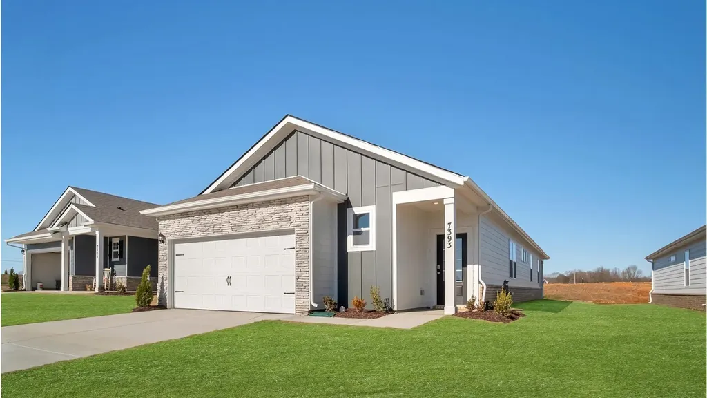2486 Quinn Drive White House TN 37188