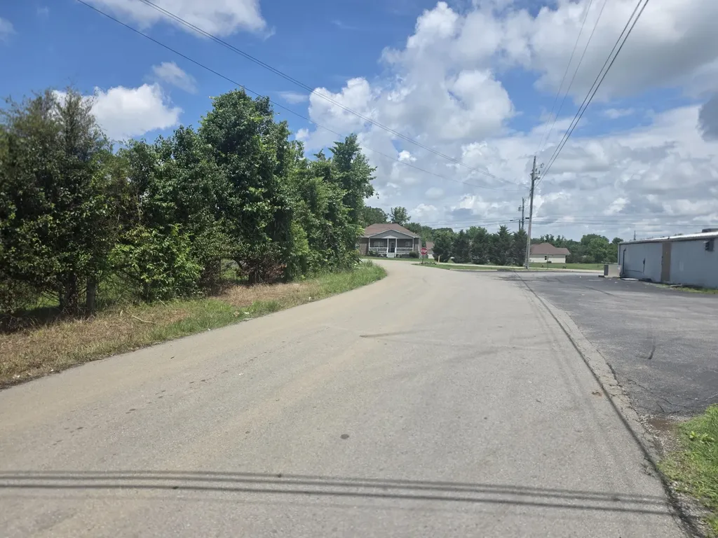 8373 Carthage Highway Lebanon TN 37087