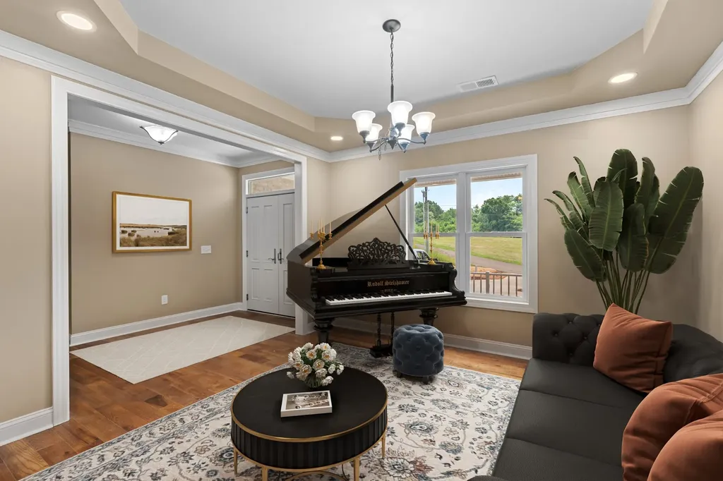 980 Skyline Drive Clifton TN 38425