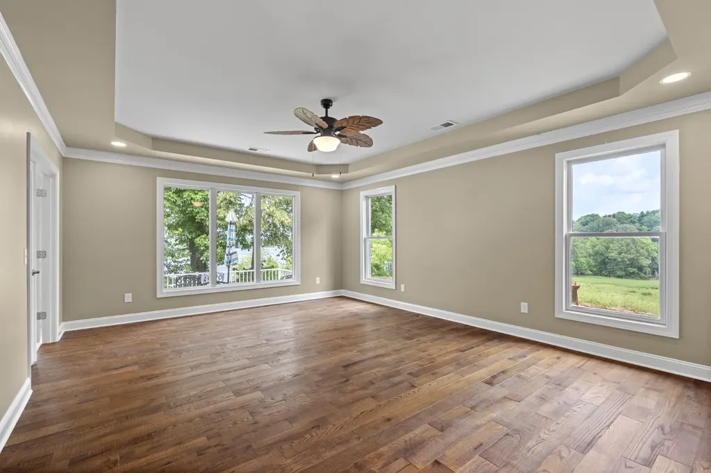 980 Skyline Drive Clifton TN 38425