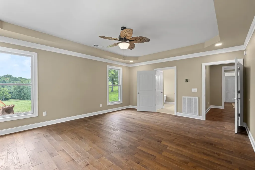 980 Skyline Drive Clifton TN 38425