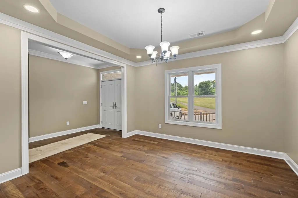 980 Skyline Drive Clifton TN 38425
