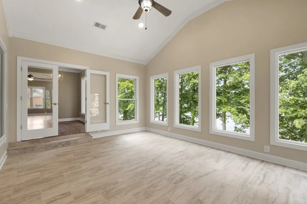 980 Skyline Drive Clifton TN 38425