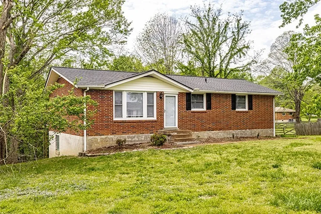 403 Rosehill Court Goodlettsville TN 37072