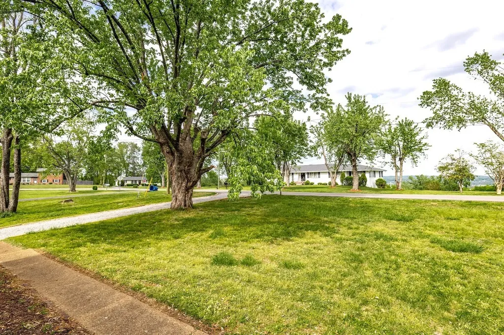 403 Rosehill Court Goodlettsville TN 37072