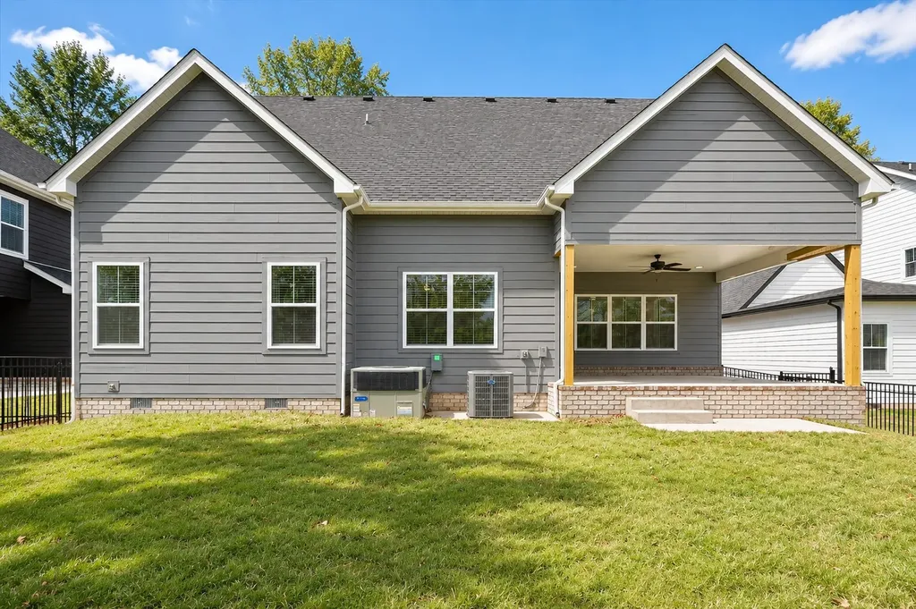 982 Alton Drive Clarksville TN 37043