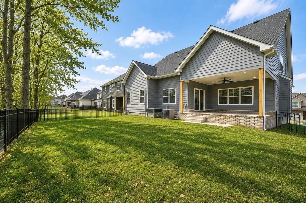 982 Alton Drive Clarksville TN 37043