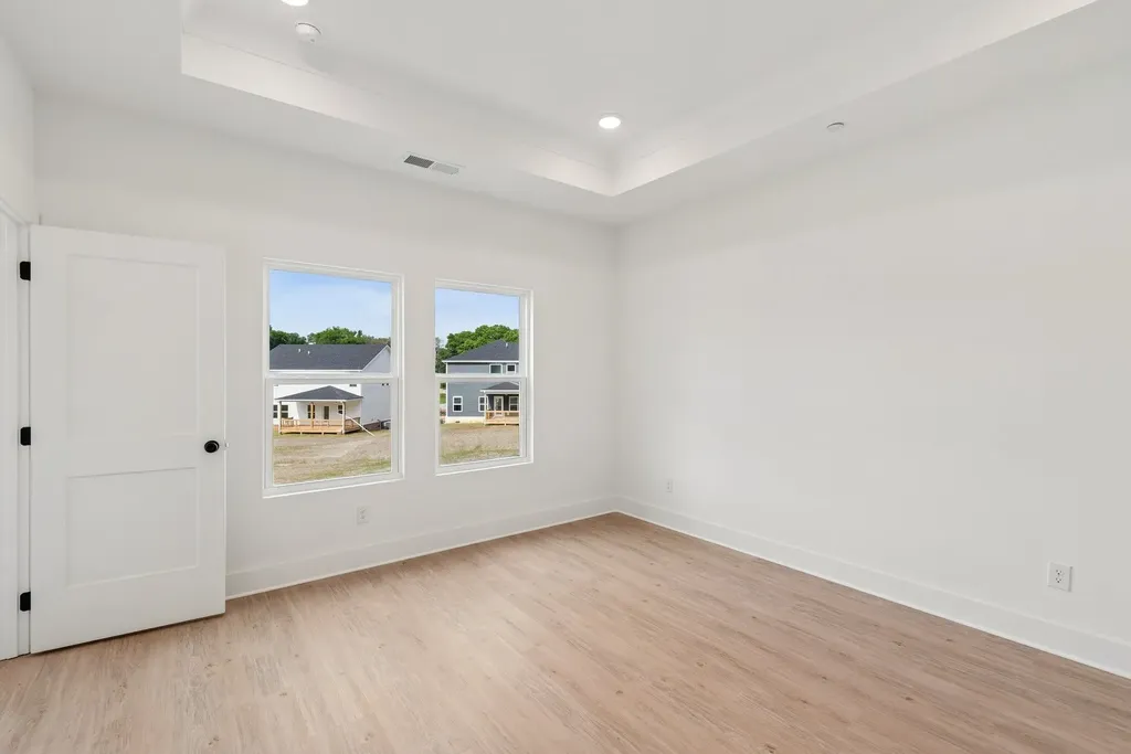 2961 Sharpstone Drive Columbia TN 38401