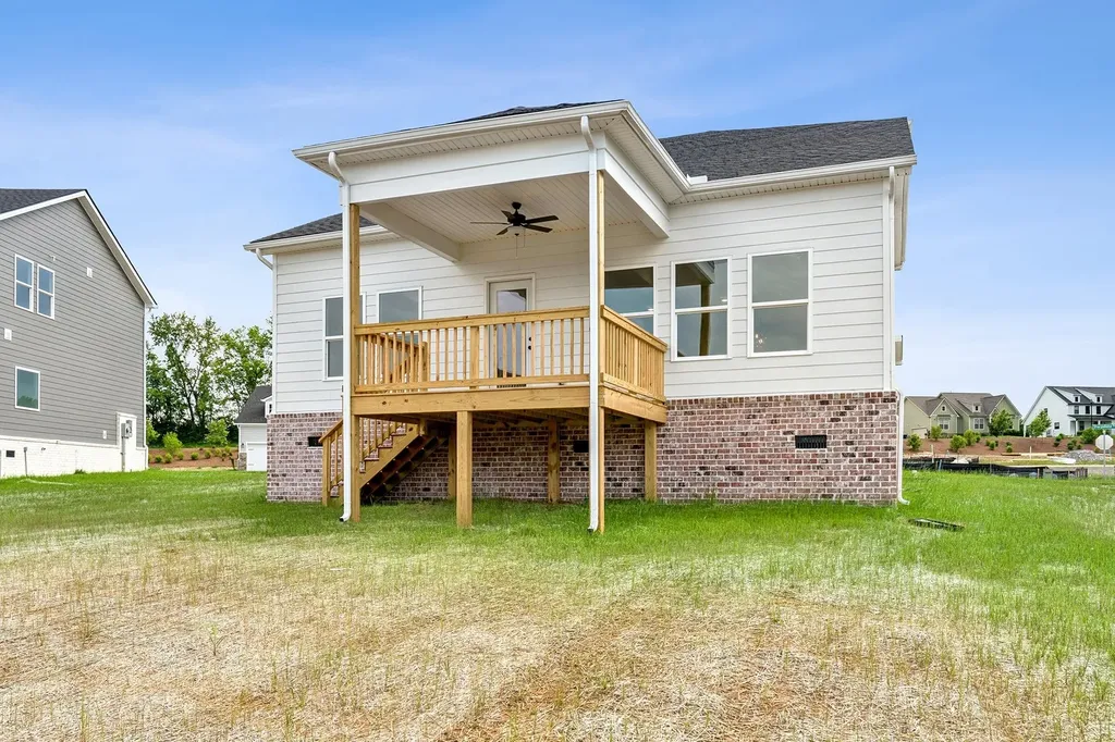 2961 Sharpstone Drive Columbia TN 38401