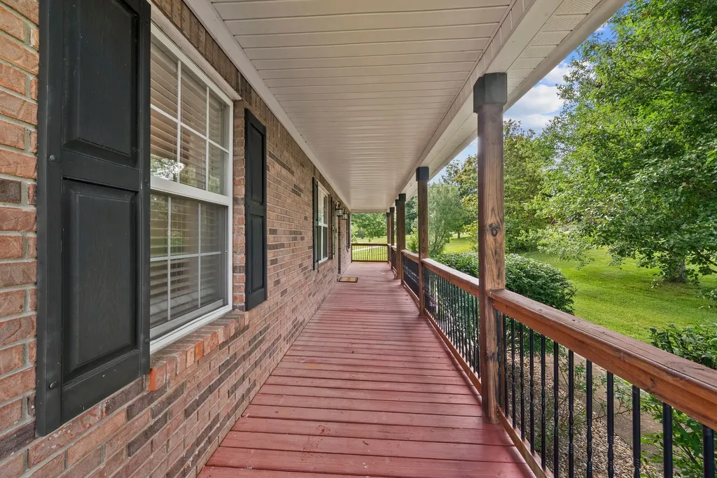 2755 Greens Mill Road Columbia TN 38401